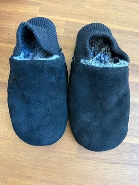 Kolo - Perry Suede House Shoes - Fur-Lined